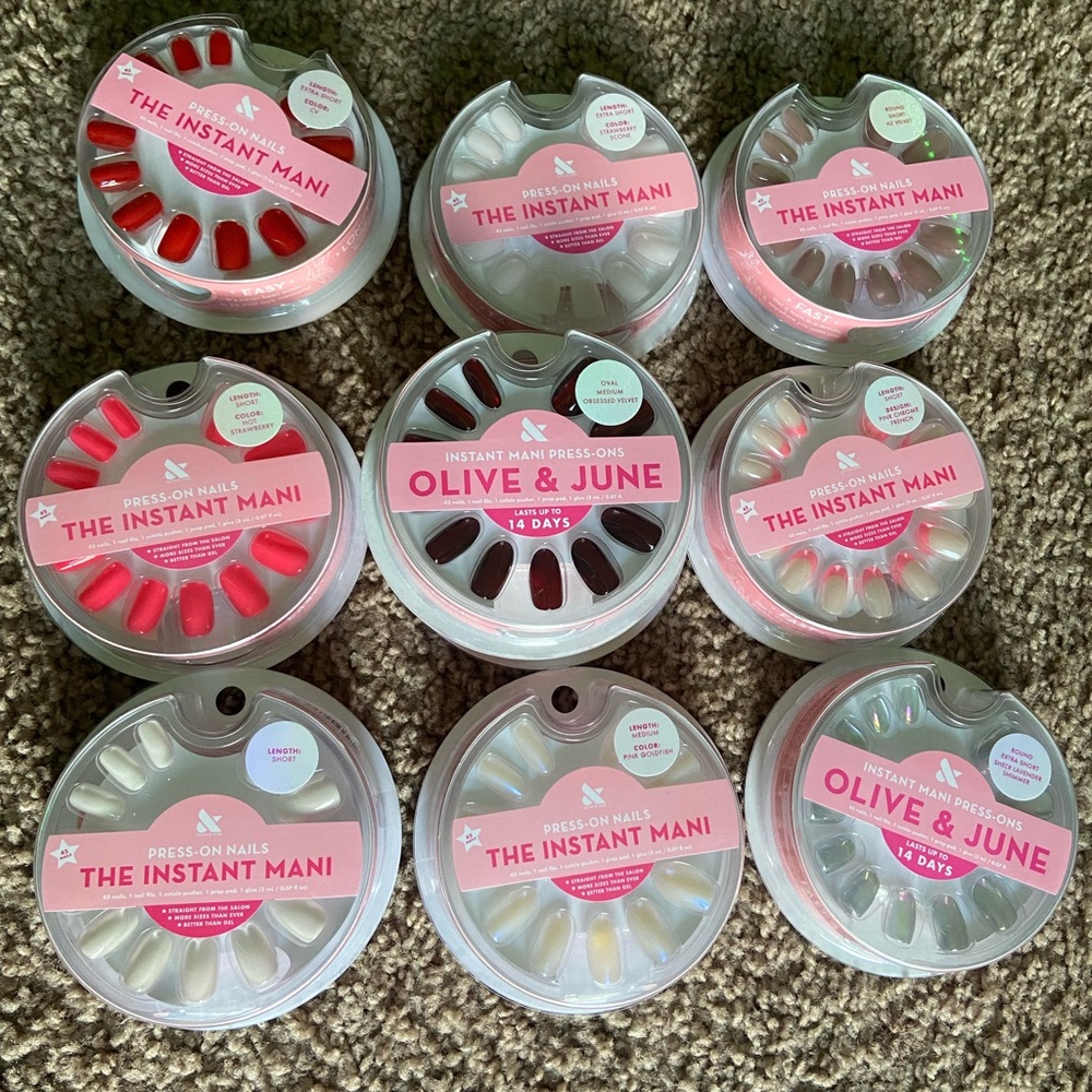 Olive & June Instant Mani Press-On Nails Set/ Nail Polishes